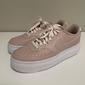 Pink Women's Nike Shoes